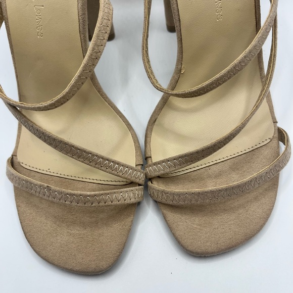 Wild Diva Lounge Women Tan Fashion Strappy Block Heel Snadles Size 6 ~ EUC - Picture 4 of 7